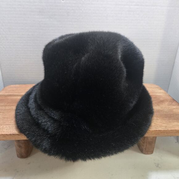 Badgley Mischka Faux‎ Fur Bucket Hat Reversible Leopard Black Womens Winter main image 9